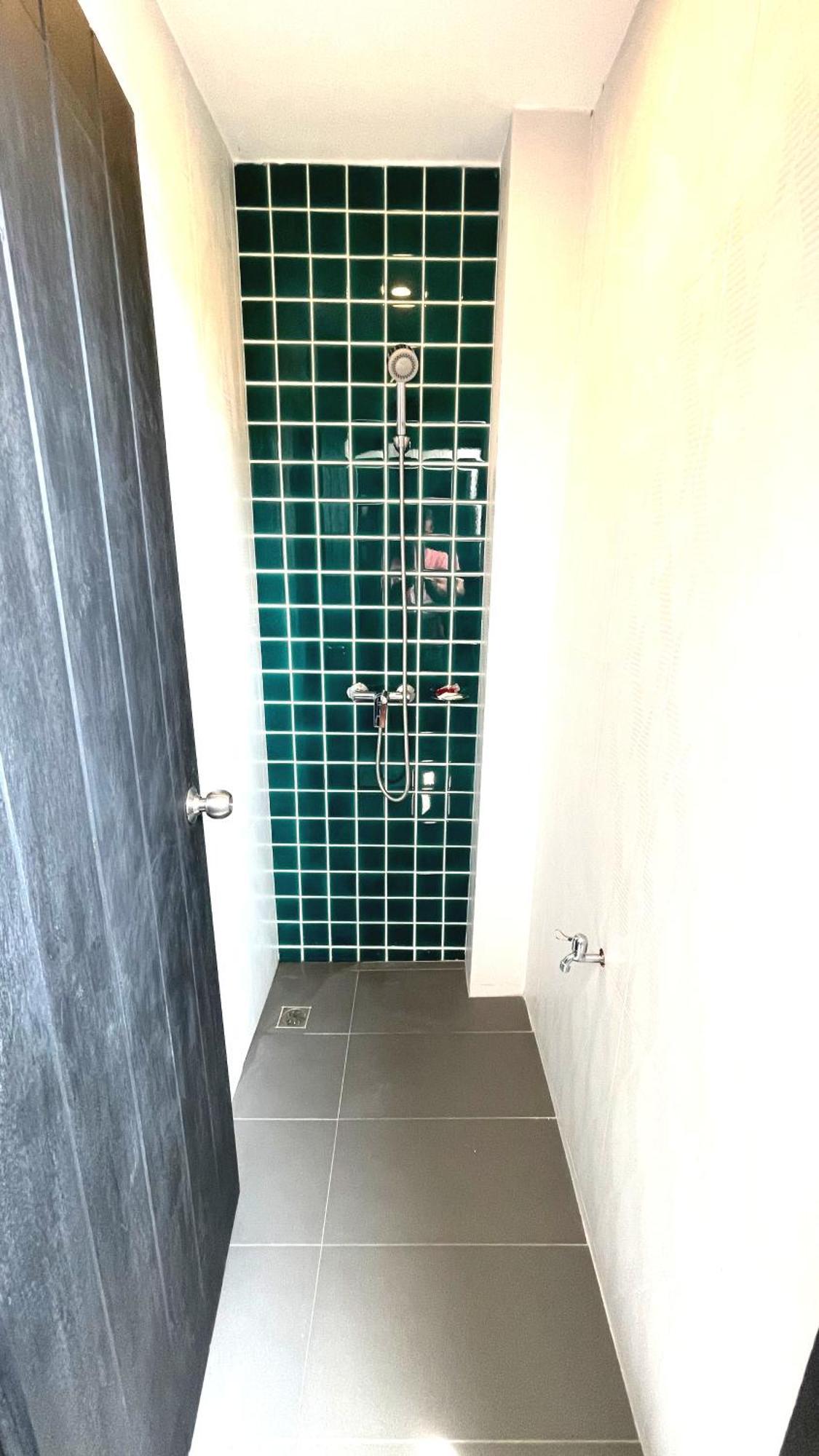 Rockstar Beach Apartments Bang Rak Beach  Bagian luar foto