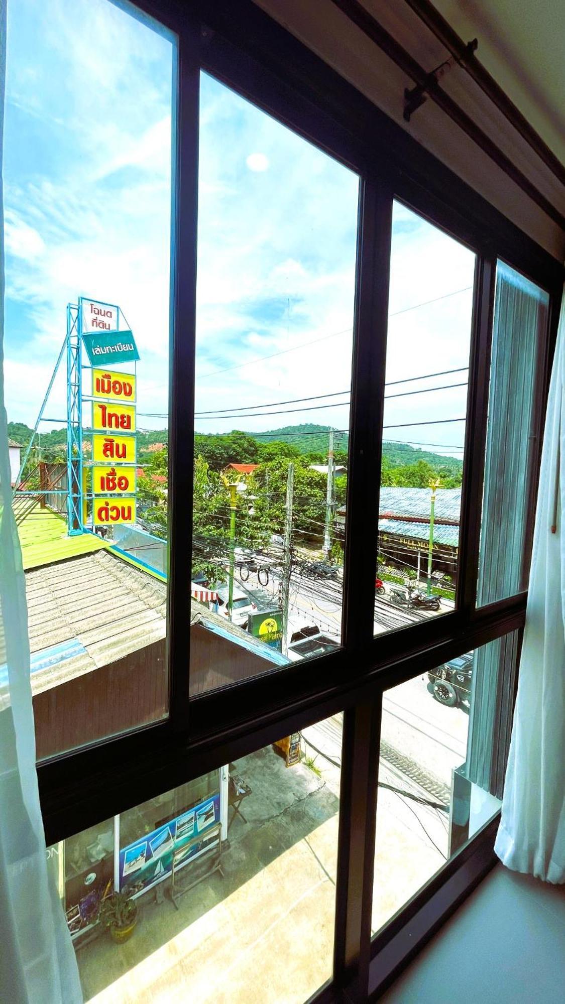 Rockstar Beach Apartments Bang Rak Beach  Bagian luar foto