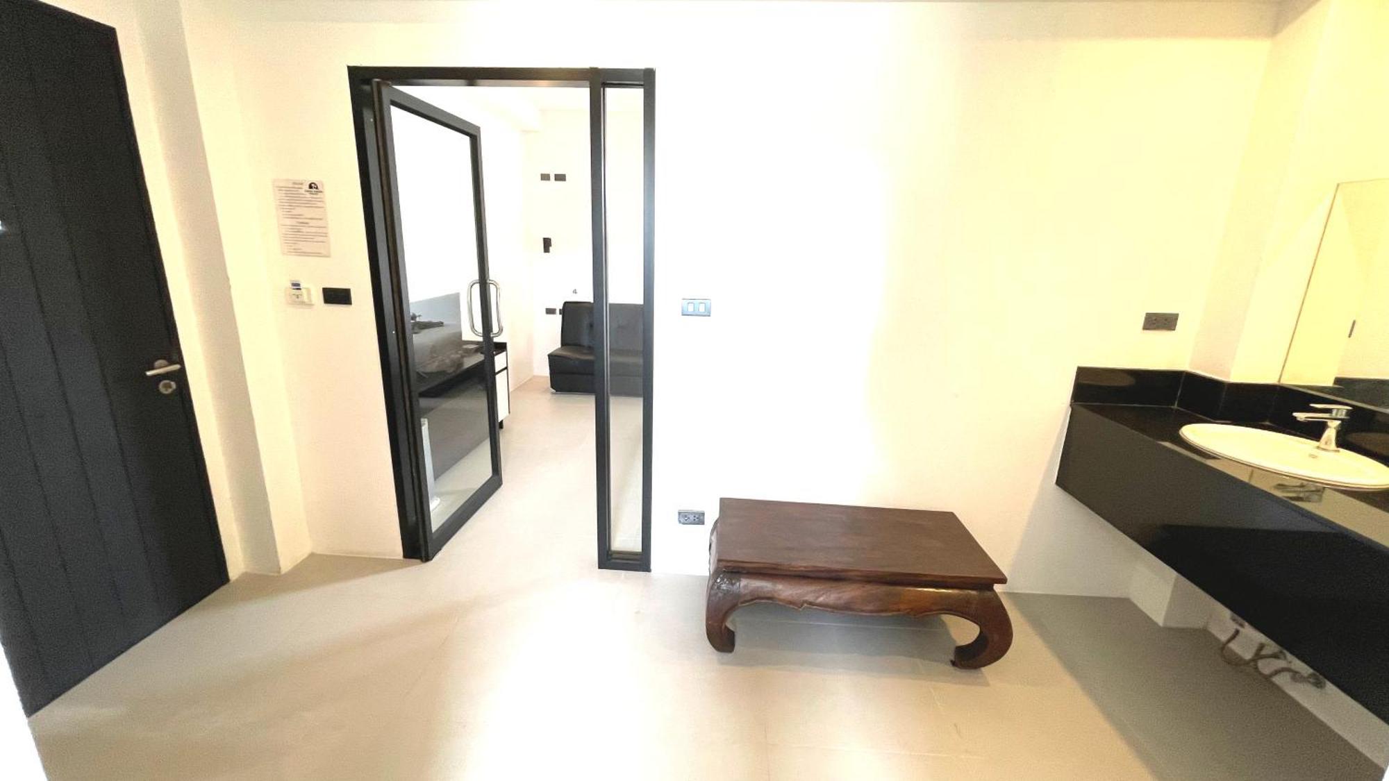 Rockstar Beach Apartments Bang Rak Beach  Bagian luar foto