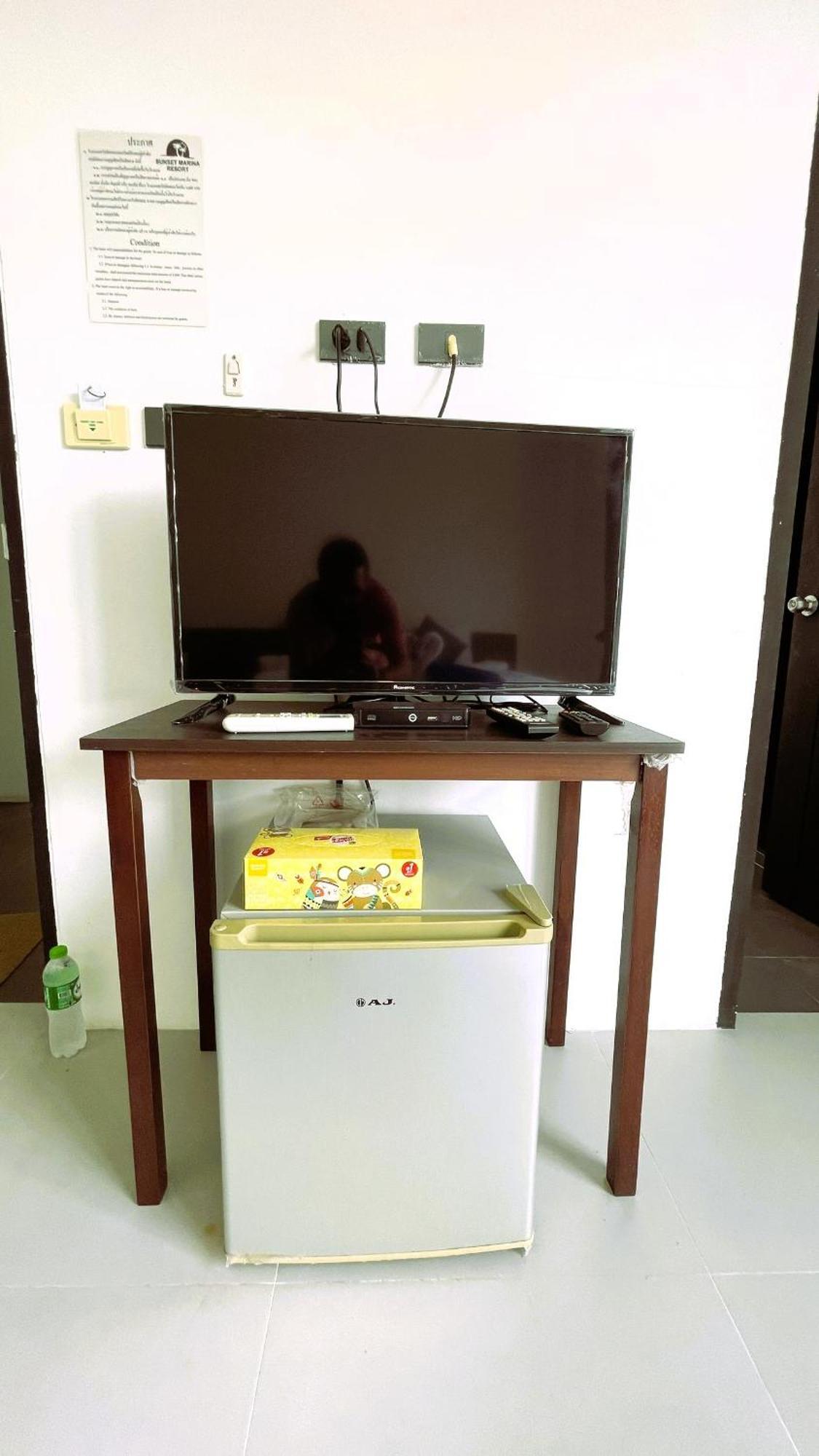Rockstar Beach Apartments Bang Rak Beach  Bagian luar foto