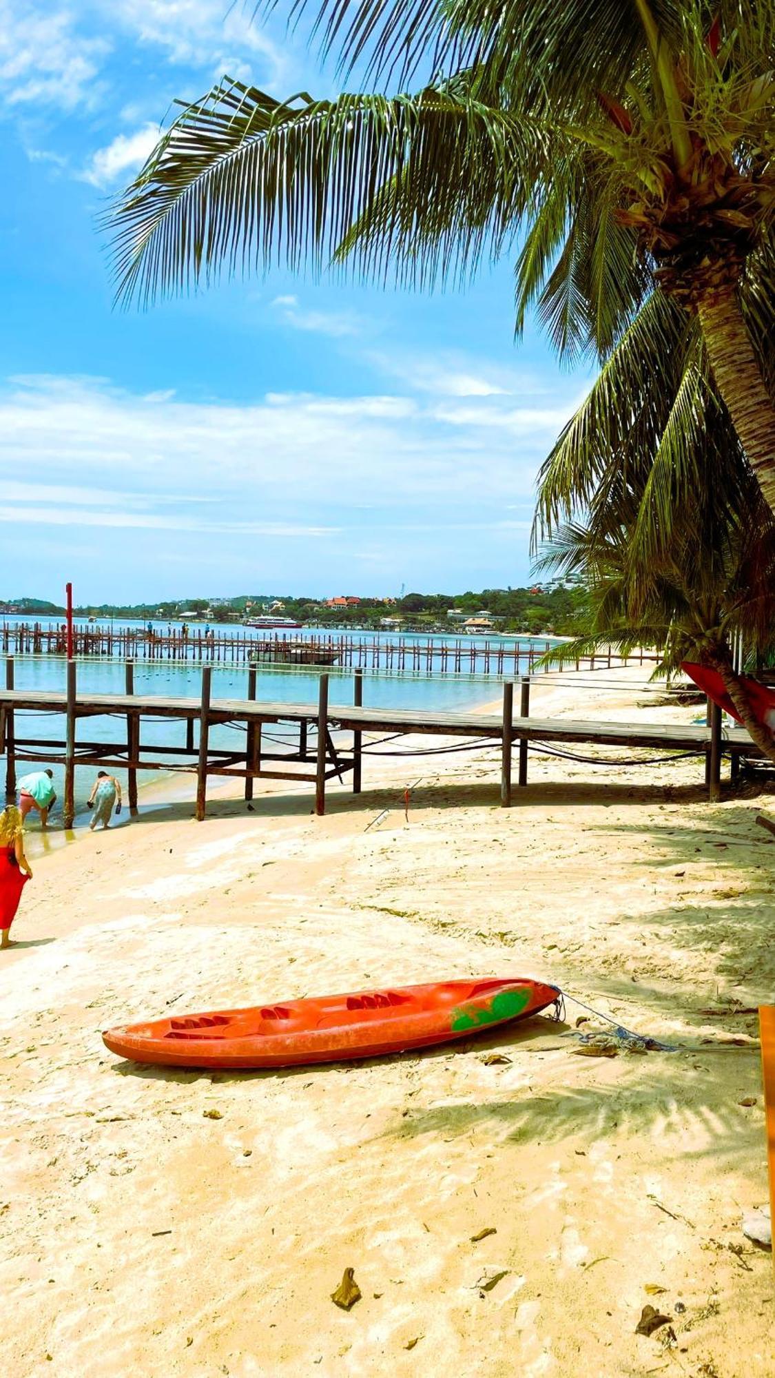 Rockstar Beach Apartments Bang Rak Beach  Bagian luar foto