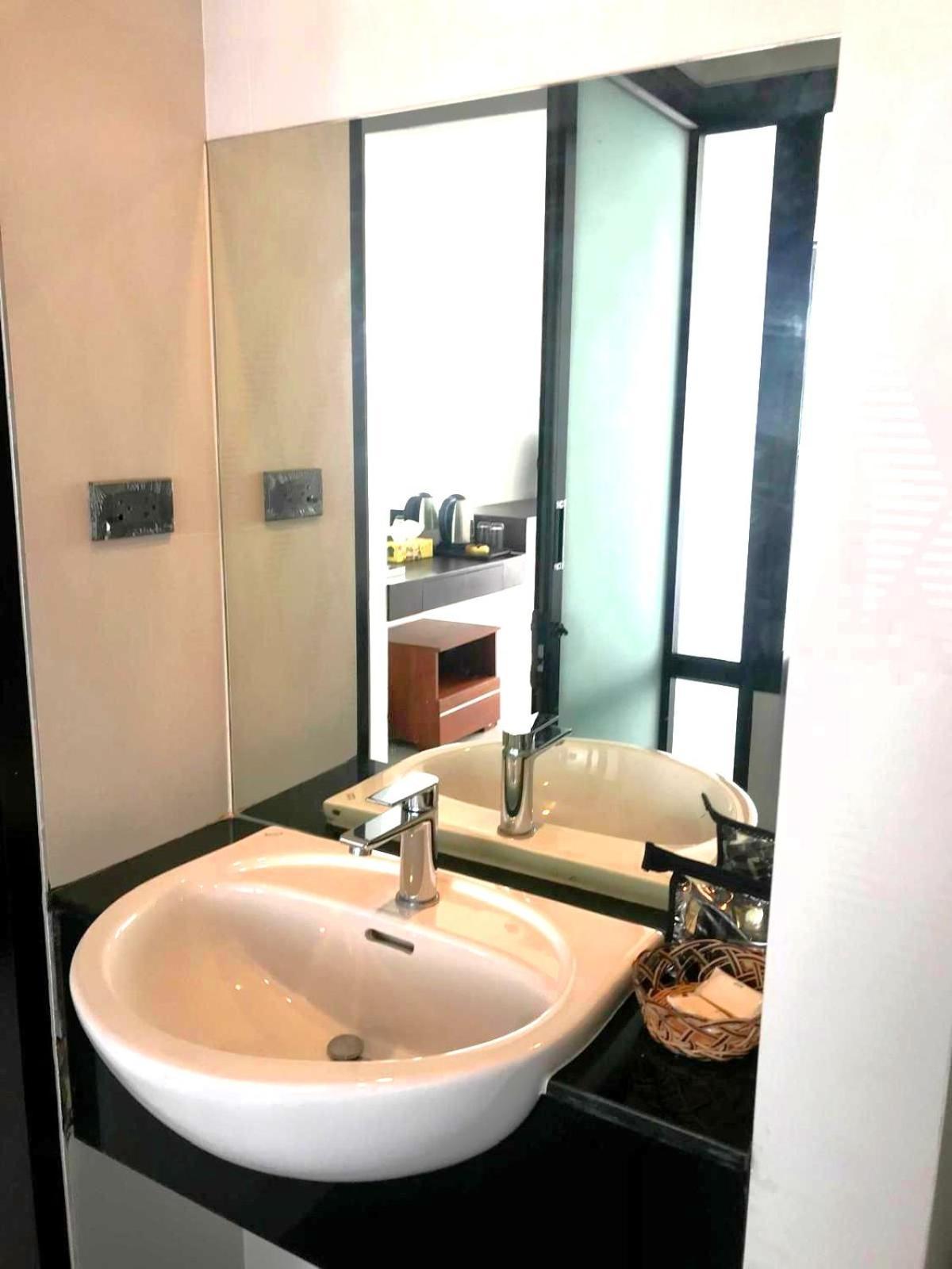 Rockstar Beach Apartments Bang Rak Beach  Bagian luar foto