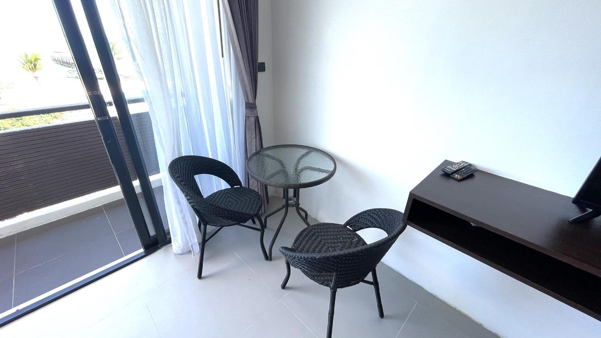 Rockstar Beach Apartments Bang Rak Beach  Ruang foto